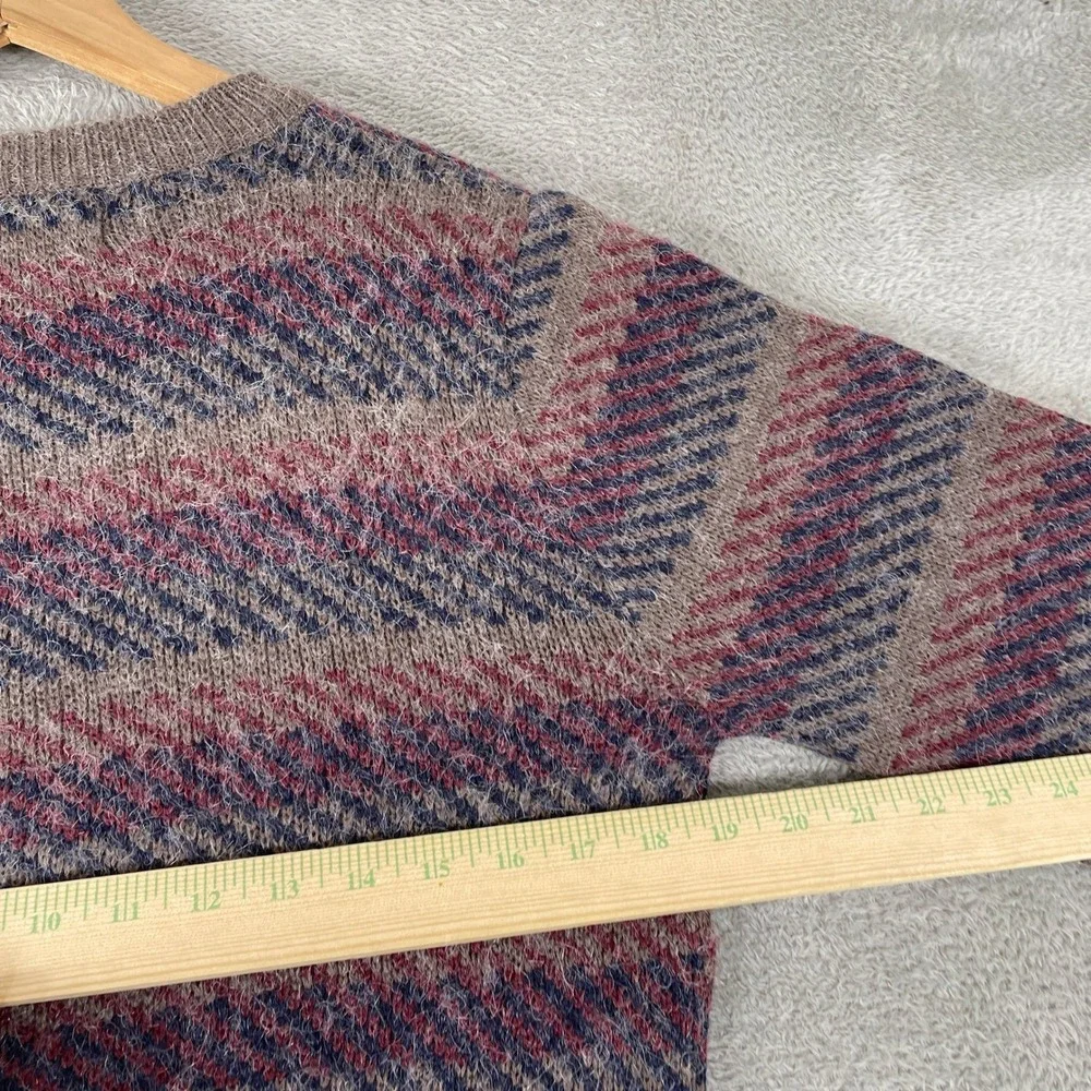 Castle Rock Striped Sweater Mens Small Brown Burgundy Vintage Knit Preppy 80s